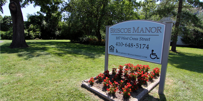 Briscoe Manor sign